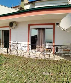 2 bedrooms appartement with sea view enclosed garden and wifi at Ulcinj 1 km away from the beach